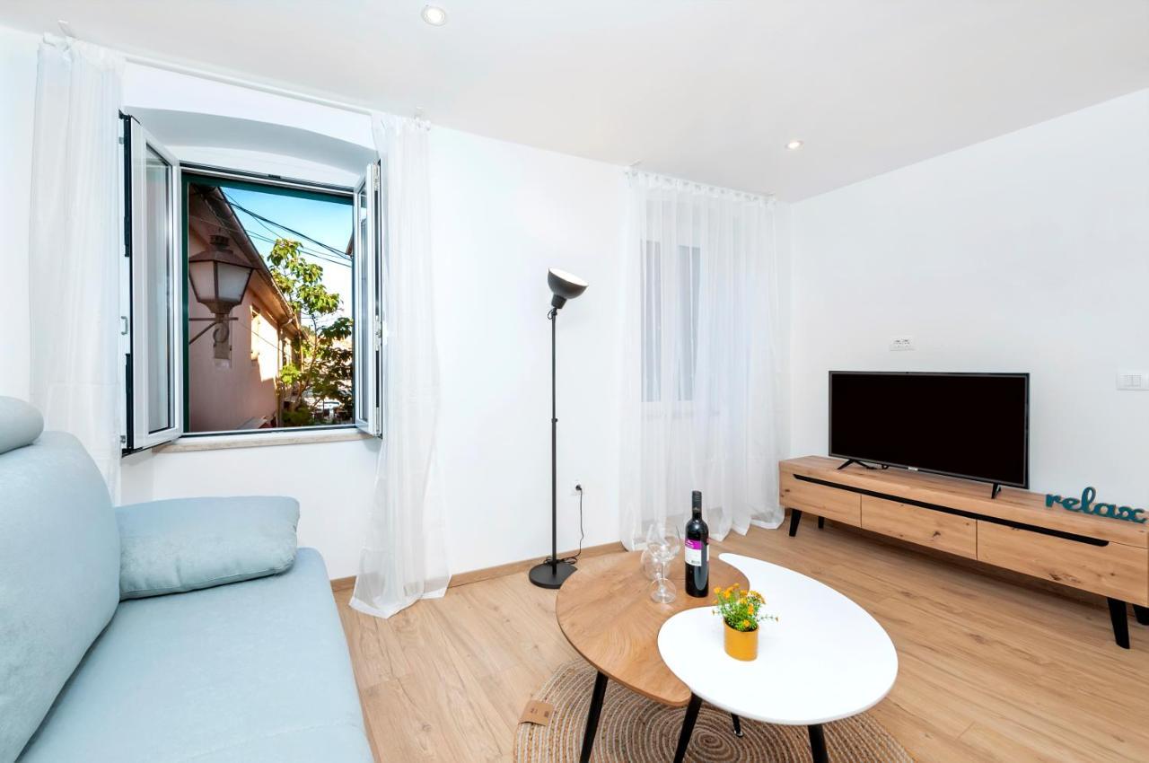 רוביני Otto Apartment With Sea View And Parking מראה חיצוני תמונה