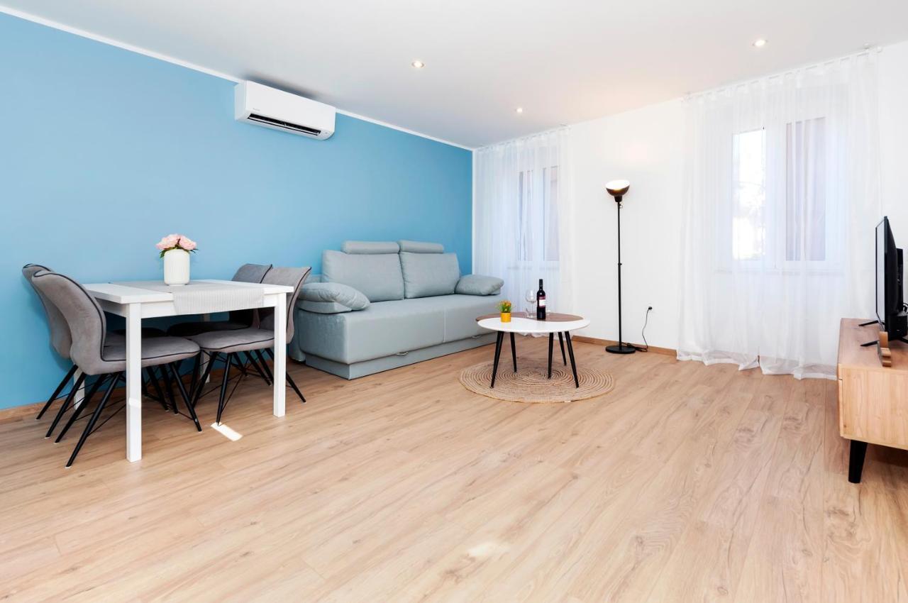 רוביני Otto Apartment With Sea View And Parking מראה חיצוני תמונה