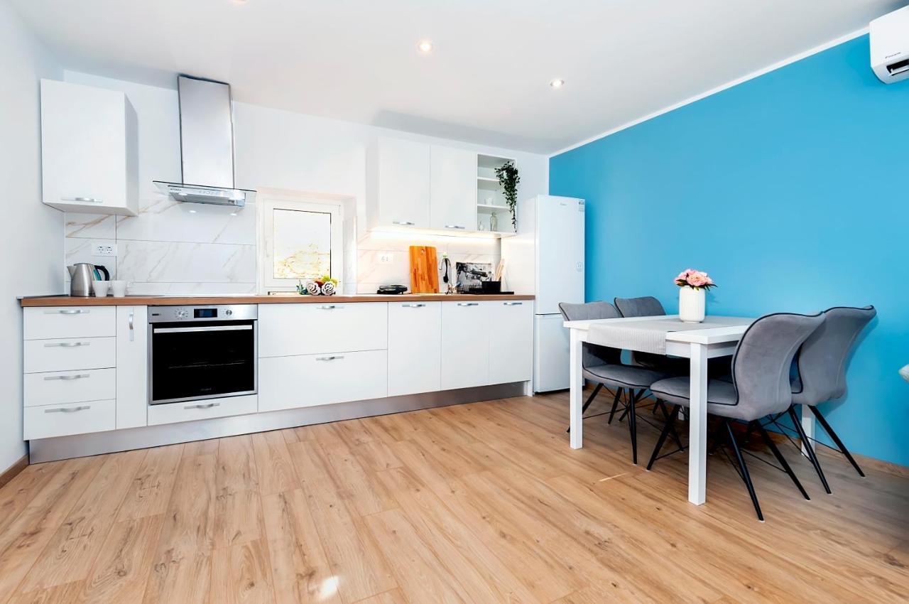 רוביני Otto Apartment With Sea View And Parking מראה חיצוני תמונה