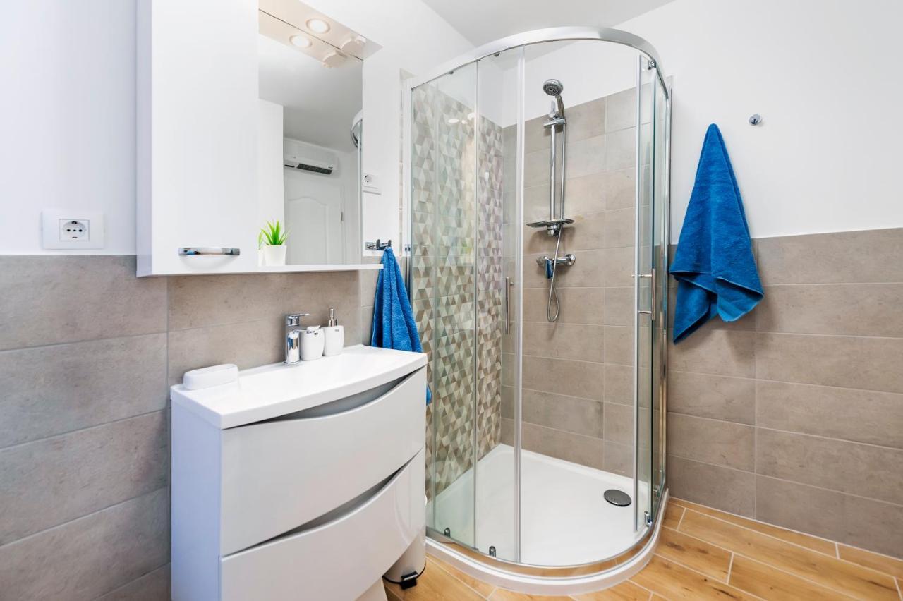 רוביני Otto Apartment With Sea View And Parking מראה חיצוני תמונה